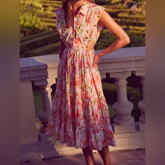 MISA Nicole Dress In Blushing Flora - Picture 4 of 6